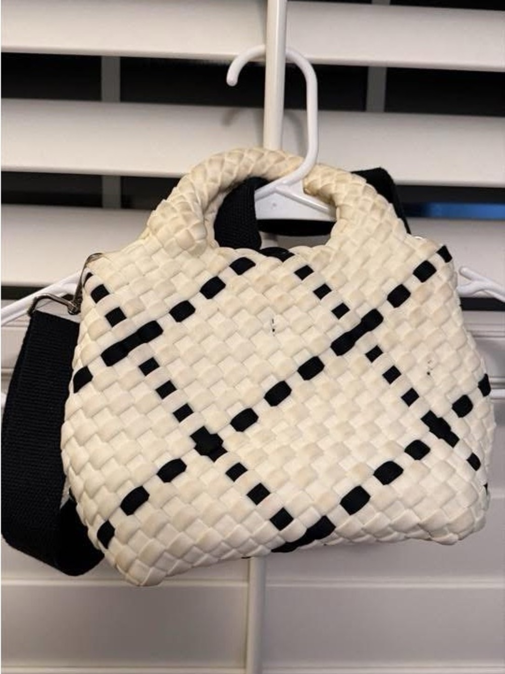 Woven Bucket Tote Bag in Ivory and Black
